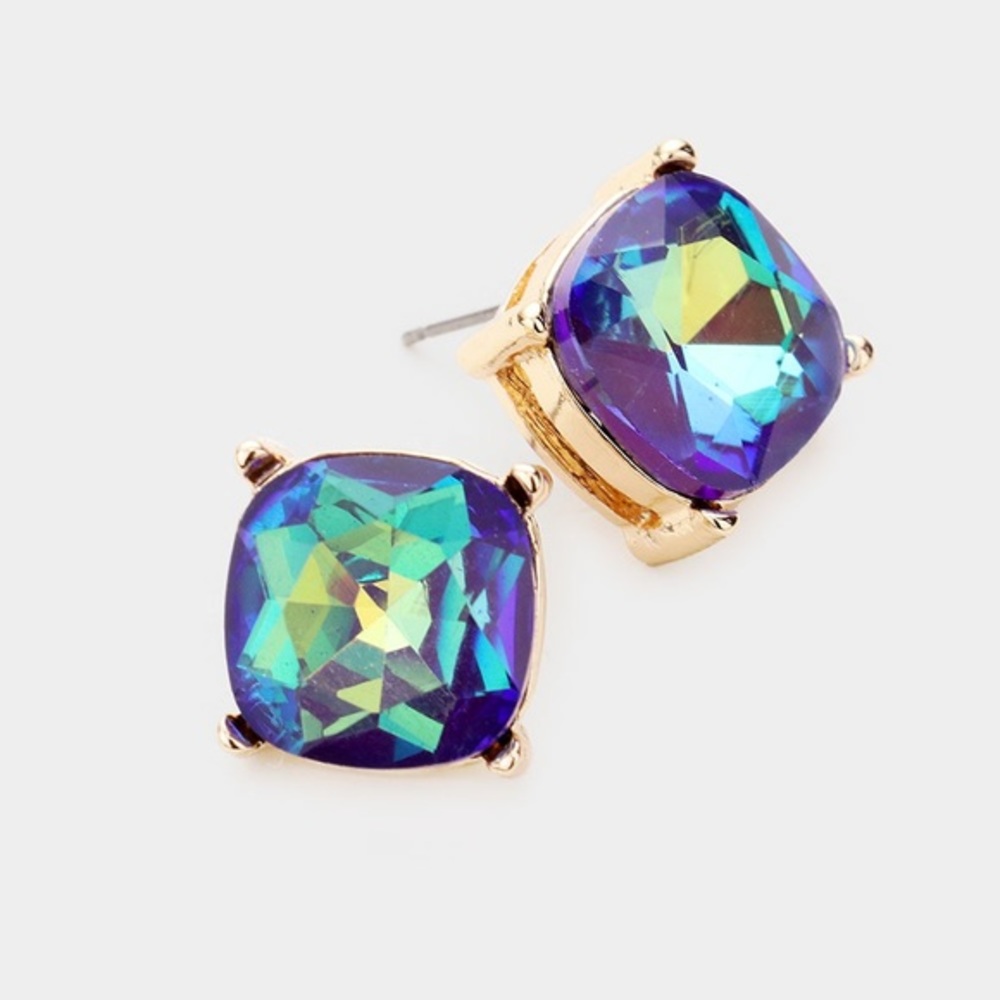 Stone stud earrings
